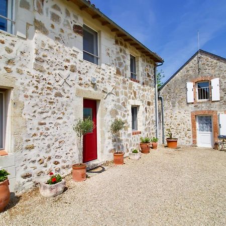 O Trois Oliviers Bed & Breakfast Louin Eksteriør bilde