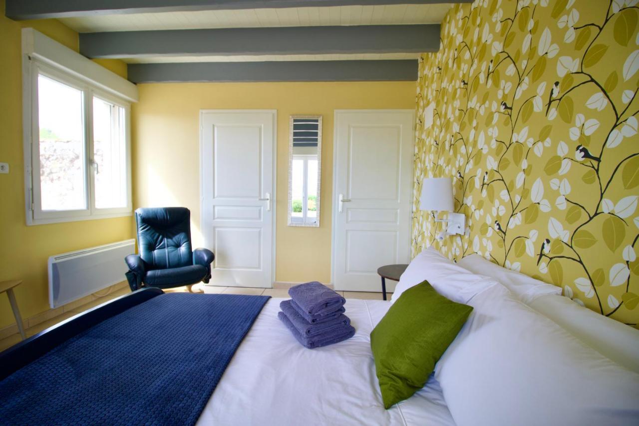 O Trois Oliviers Bed & Breakfast Louin Eksteriør bilde
