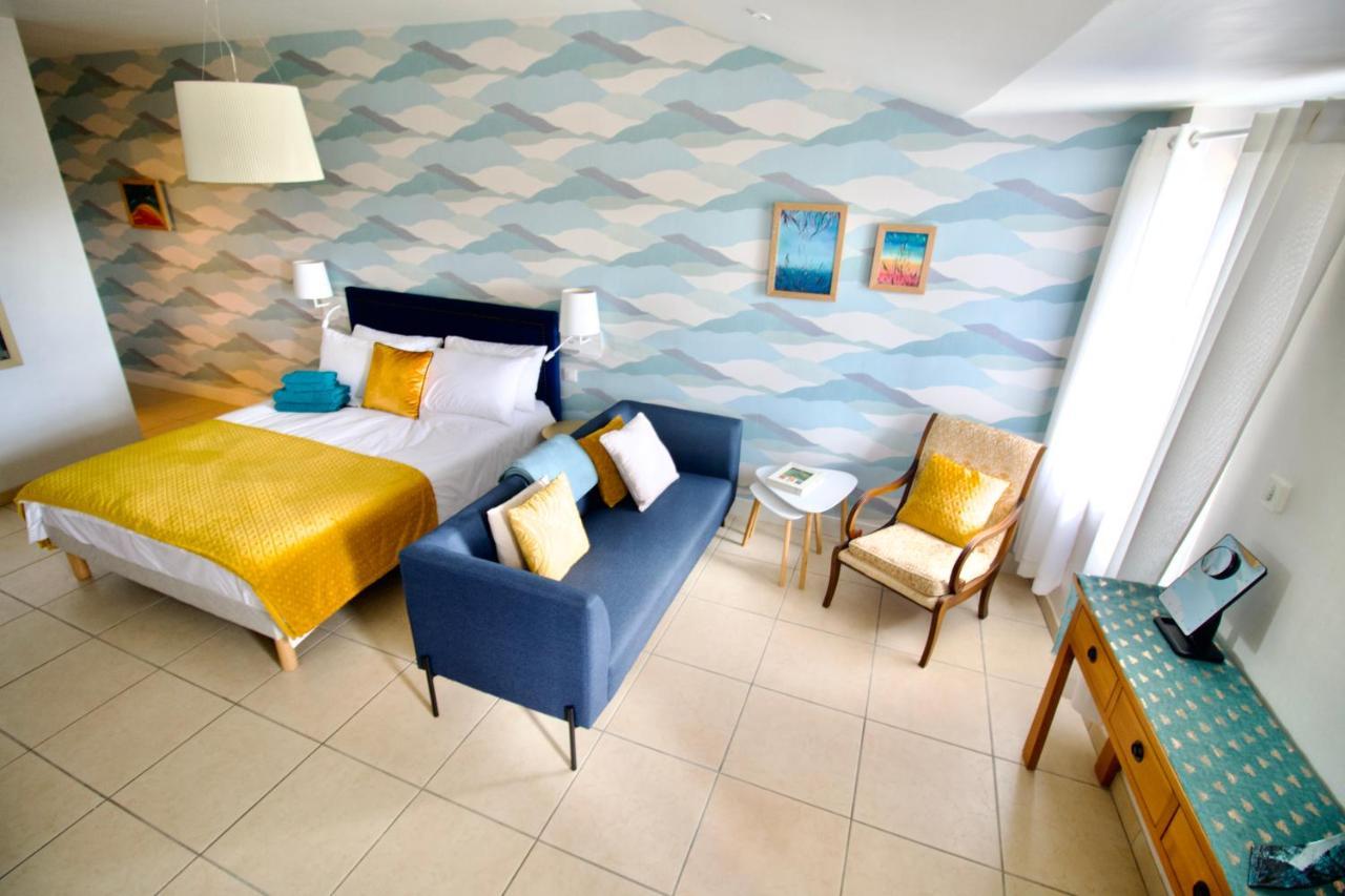 O Trois Oliviers Bed & Breakfast Louin Eksteriør bilde
