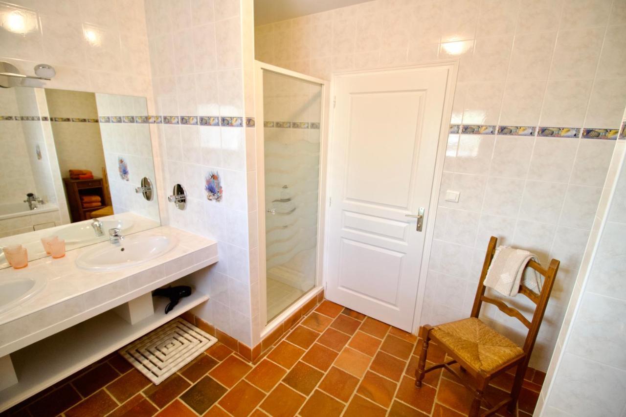 O Trois Oliviers Bed & Breakfast Louin Eksteriør bilde